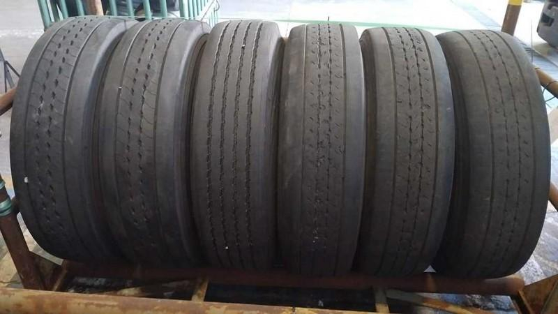 06 PNEUS 295/80 R22.5 COM RODA DE ALUMINIO (Ref.: DR332)