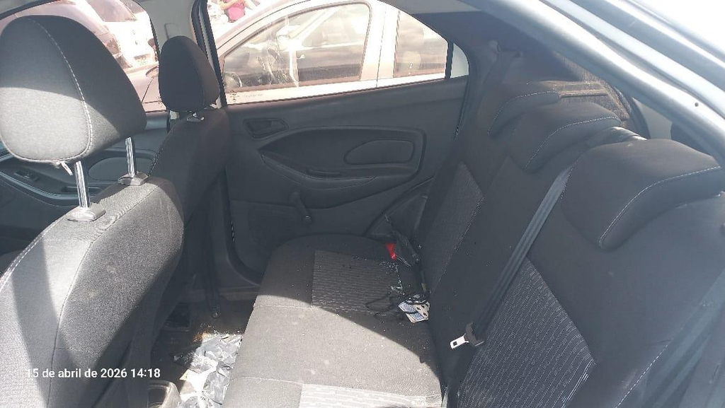 Veículo FORD/KA SE 1.0 HA B, ANO/MODELO 2016/2017, COR BRANCA