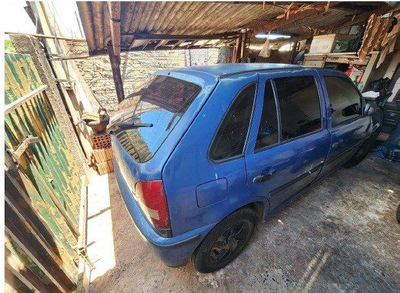 veículo Marca/Modelo VW/GOL V PLUS, cano fabricação/modelo 2001/2001, cor azul