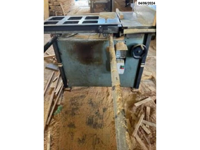 Maquina esquadrejadeira Invicta Delta 776