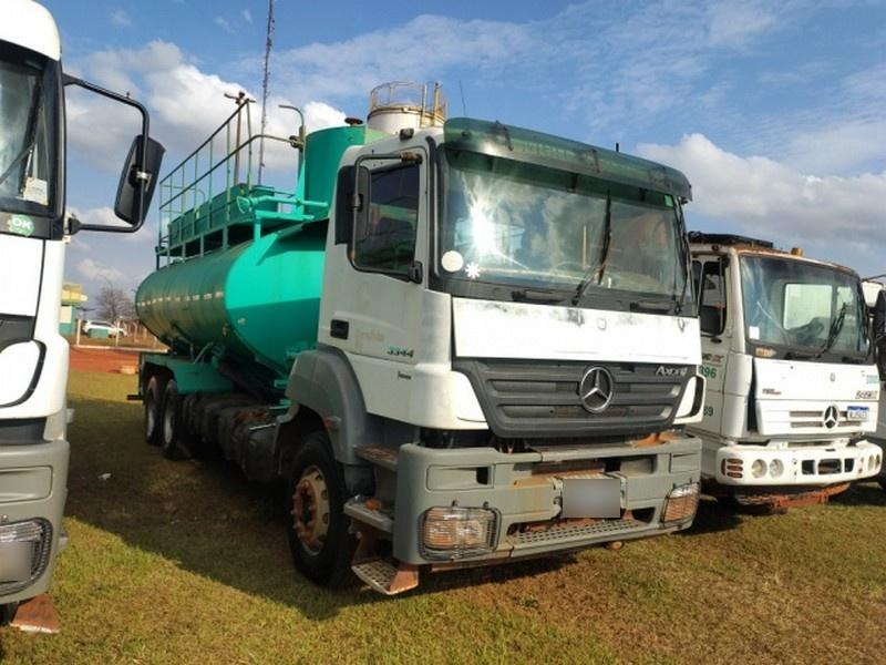 CAMINHÃO VIATURA DE COMBATE Á INCÊNDIO MERCEDES-BENZ AXOR 33446X4, 2011/2012, Placa FINAL 2 (GO), (Ref.: 200043)