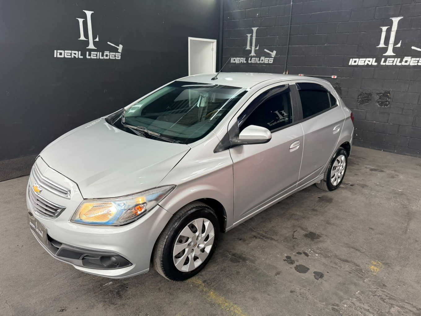 Chevrolet - Onix 1.4MT LT 2015/2016 Flex