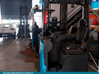 01 Empilhadeira Paletrans Elétrica PR17