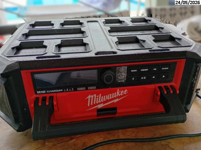 Rádio/Carregador Milwaukee