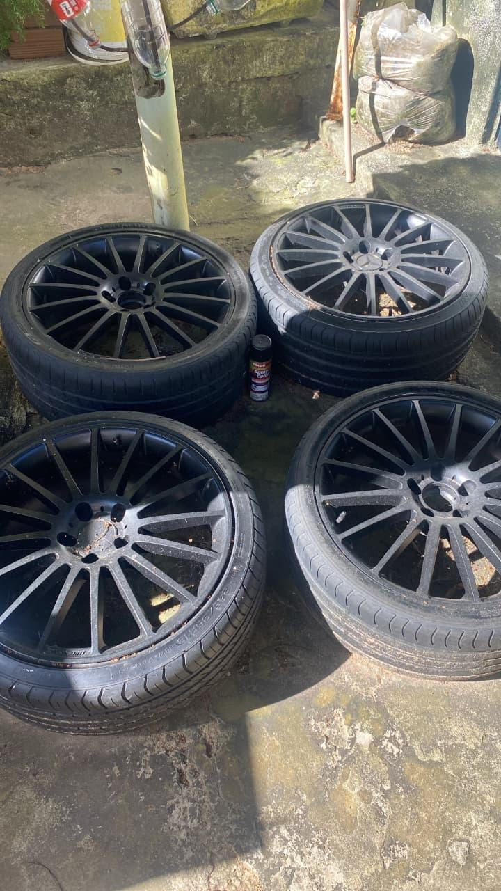 Conjunto de 4 Rodas Esportivas Pretas AMG com Pneus Aro 19