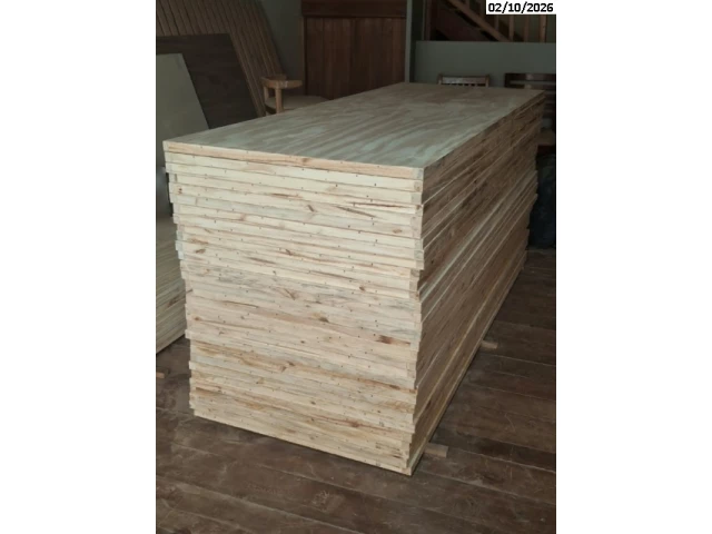 25 Portas de pinho semi-oca 2,10x0,80m –