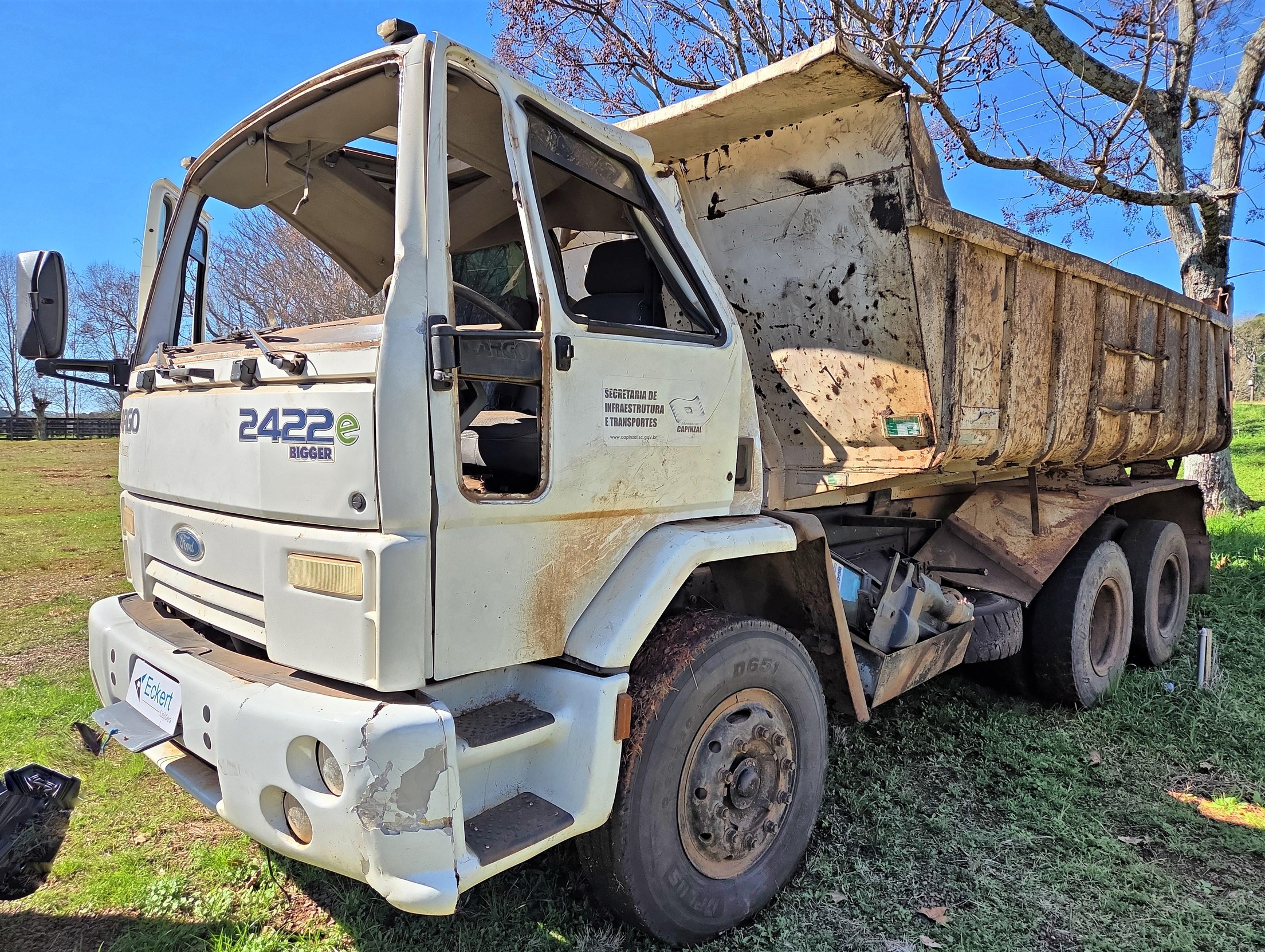 CAMINHÃO BASCULANTE FORD CARGO 2422 E ANO: 2007/2008 PLACA FINAL 9 (SC)