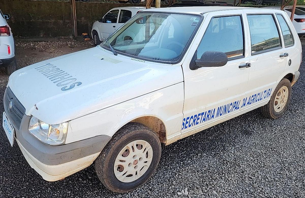 FIAT UNO MILLE ECONOMY ANO: 2012/2012 PLACA FINAL 3 (SC)