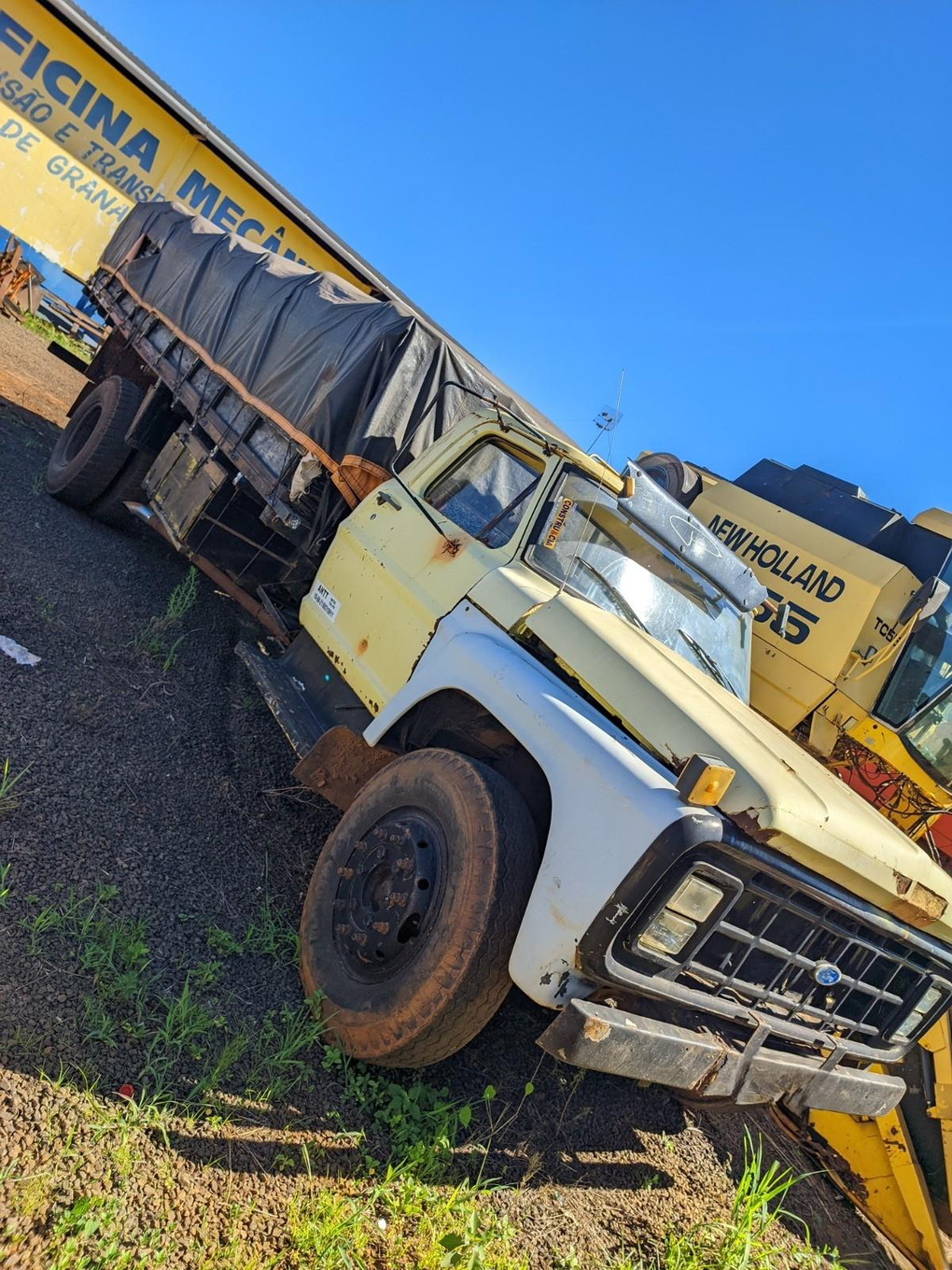 CAMINHÃO FORD 7000 - ANO/MODELO 1977