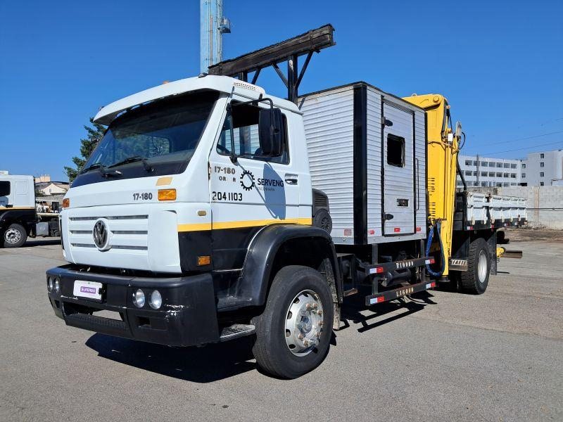 CAMINHÃO GUINDAUTO C/ CABINE SUPLEMENTAR E CARGA SECA VOLKSWAGEN 17.180 EURO3 WORKER, 2010/2011, Placa FINAL 8 (SP), (Ref.: 2041103)