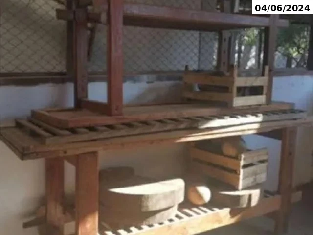 Esquadrejadeiras, mesas e outros