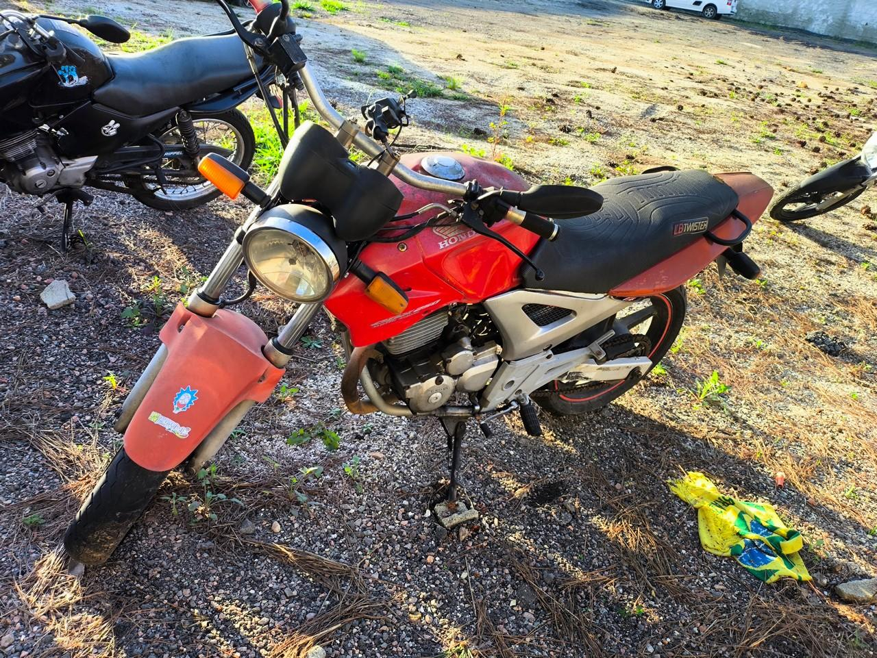 CBX 250 TWISTER - HONDA, 2003/2004, VERMELHO