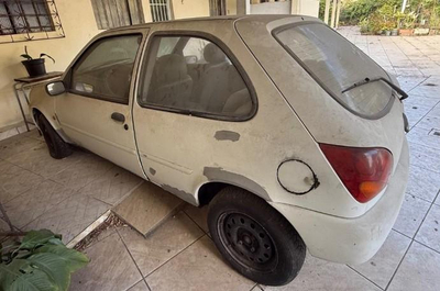FORD/FIESTA, Modelo: 1999, cor branca