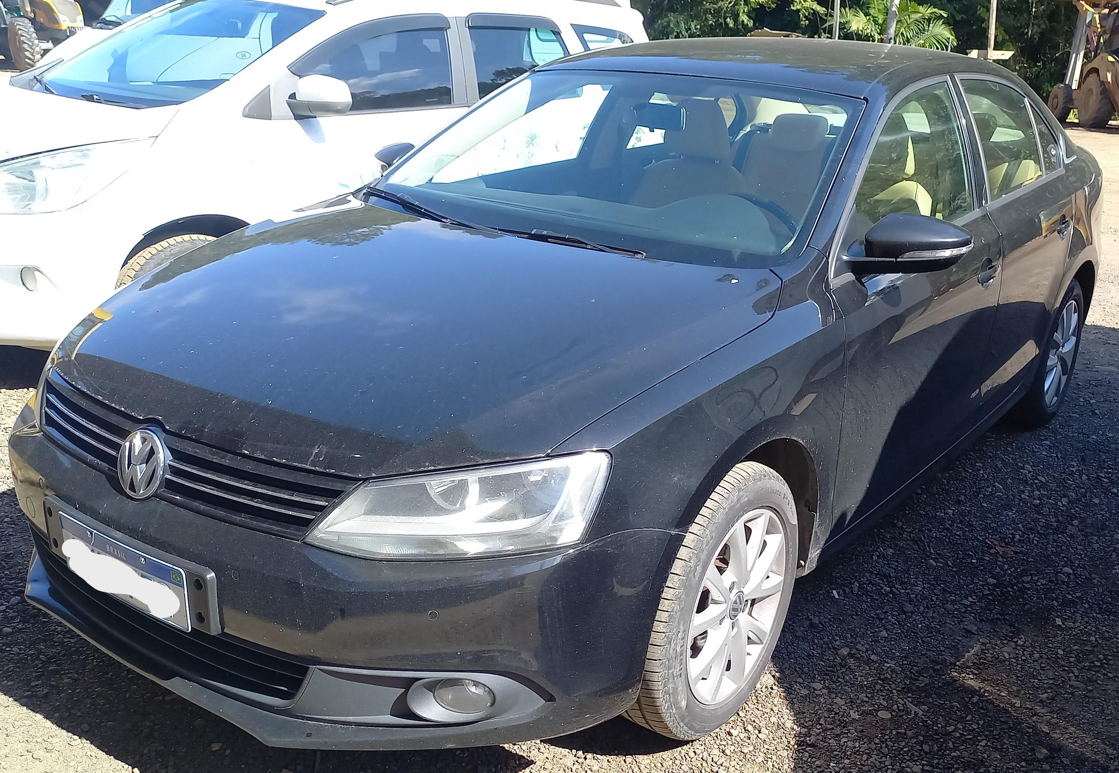 VOLKSWAGEN JETTA 2.0 ANO: 2013/2014 PLACA FINAL 2 (SC)