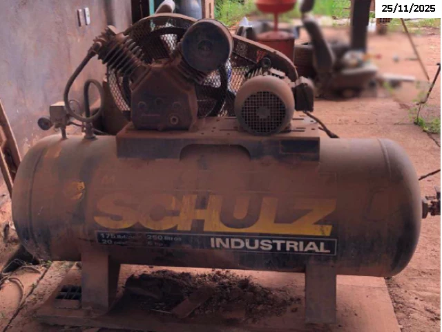 Compressor de Ar industrial - Marca Schutz