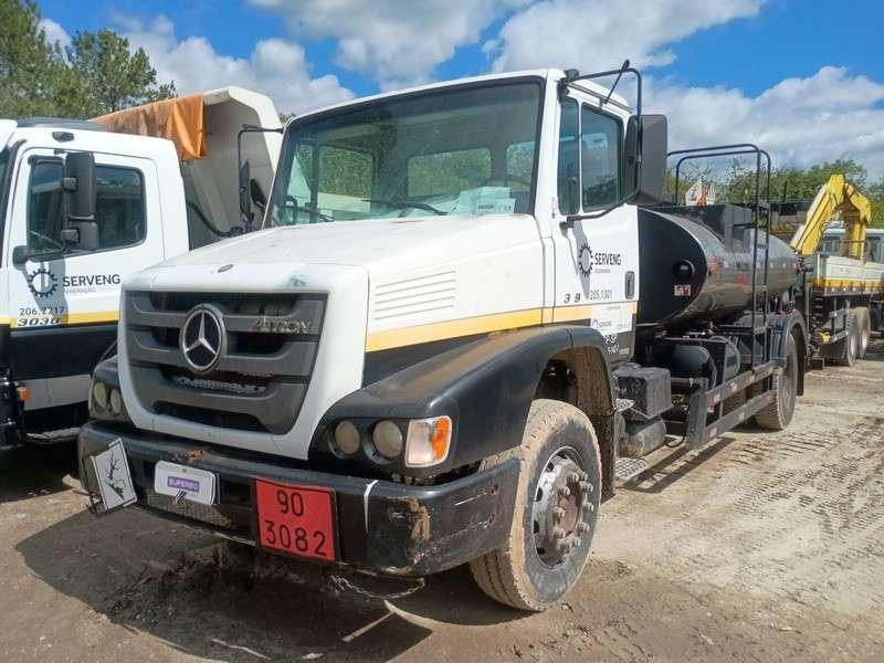 CAMINHÃO TANQUE ESPARGIDOR MERCEDES-BENZ ATRON 1319, 2013/2013, Placa FINAL 0 (SP), (Ref.: FBR/2051301)