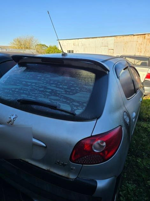 Peugeot 207 HB XS, prata, ano 2010