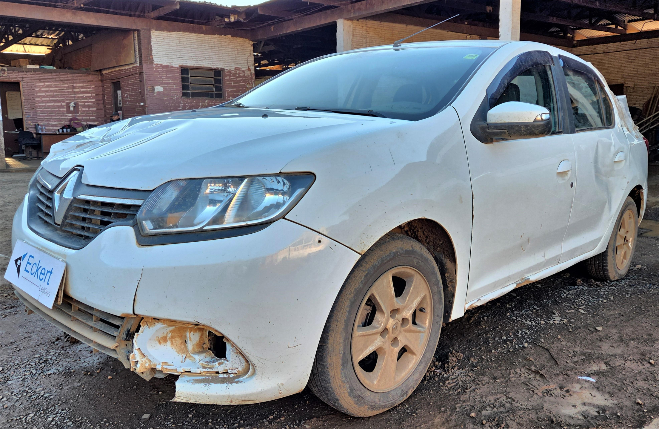 RENAULT LOGAN DYN 16 SCE ANO: 2017/2018 PLACA FINAL 1 (SC)