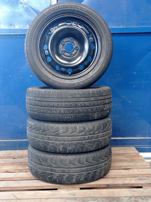 04 PNEUS COM RODA DE FERRO 185/55R15
