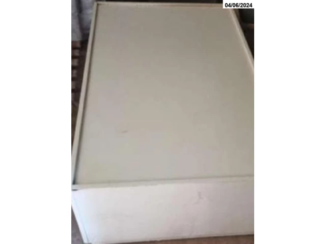 Mesa de centro em laca